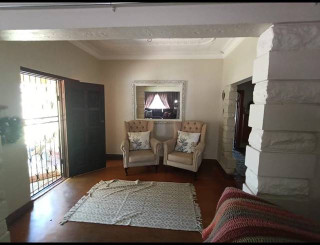 3 BEDROOM HOUSE FOR SALE IN SELECTION PARK